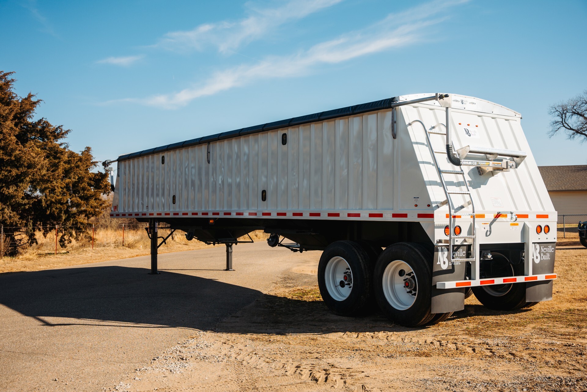 Vertical Rib Aluminum Grain Trailer